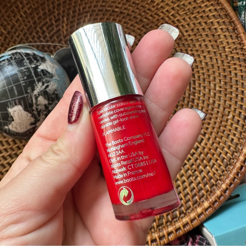 NO7 Gel Finish Colour Red Moisture Drench Pillbox Lipstick and Red Nail Polish - Picture 5 of 6
